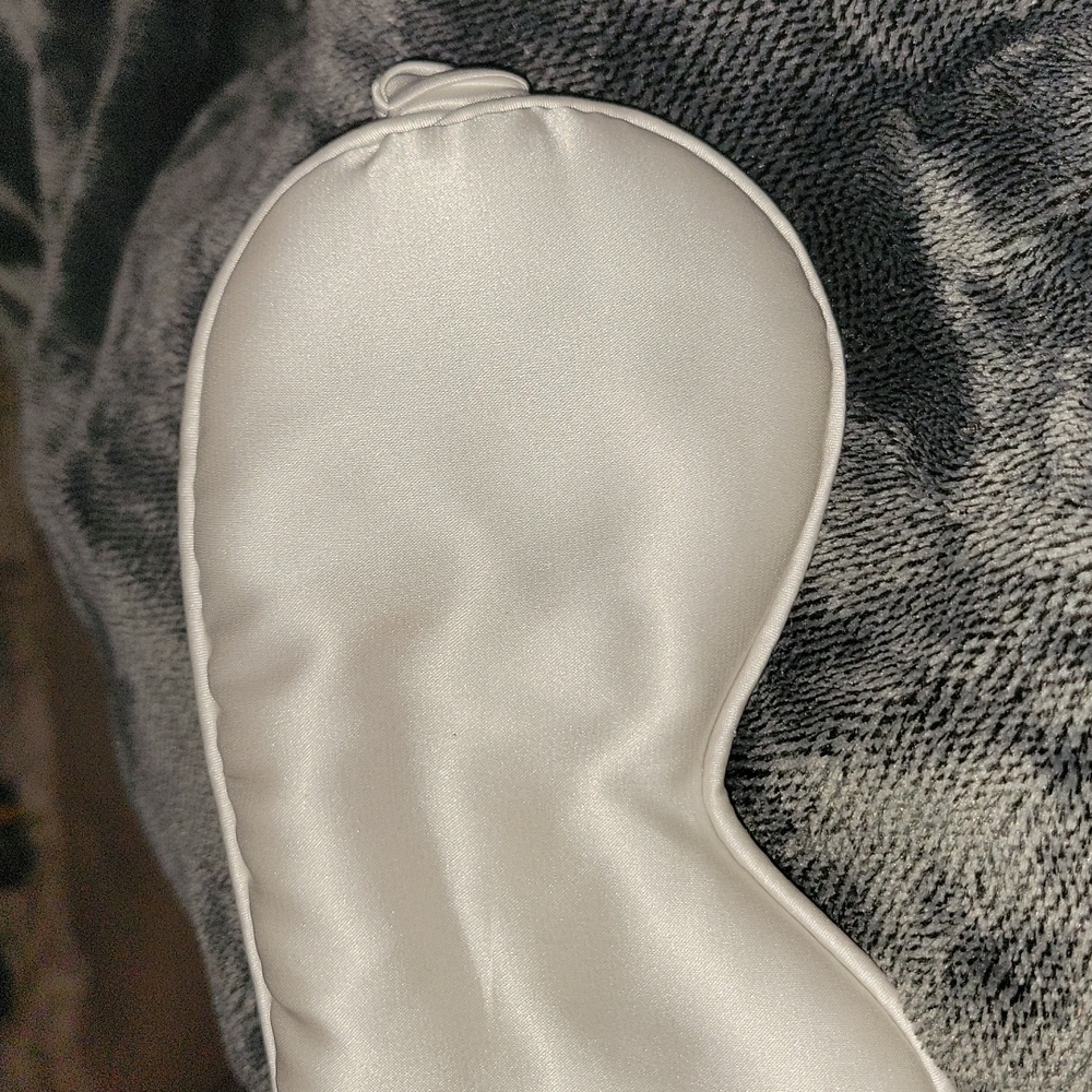 Satin night mask
